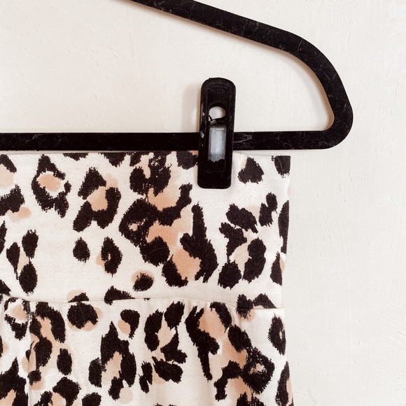 Leopard Print Pencil Skirt - Picture 2 of 3